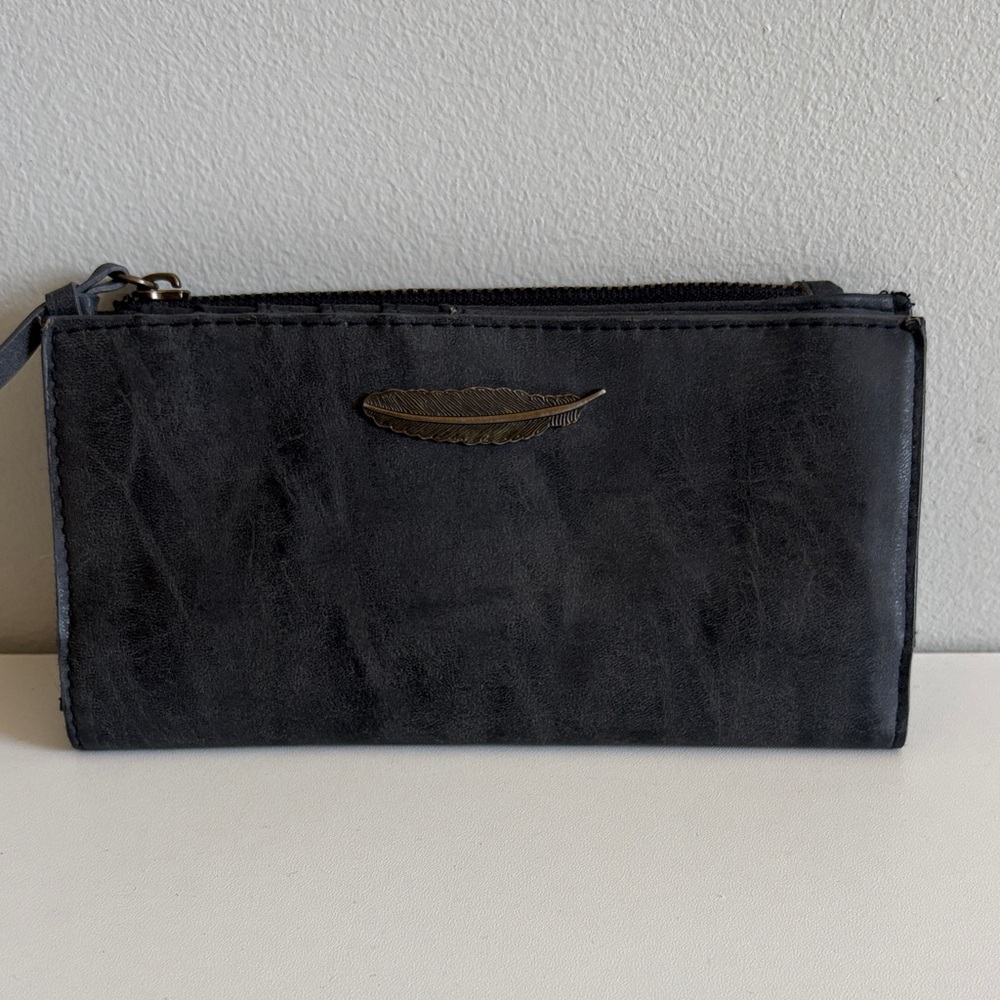 Distressed Black Leather Wallet Feather Detail Zip Around Boho Western Clutch